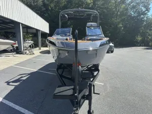 2027-malibu-wakesetter-25-lsv-145789-image10