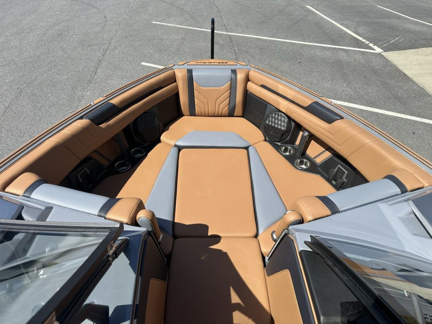 2027 Malibu Boats 25 LSV