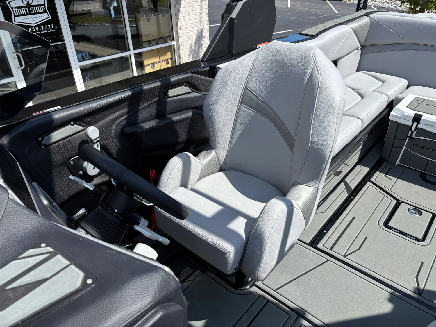 2027 Centurion Nv243