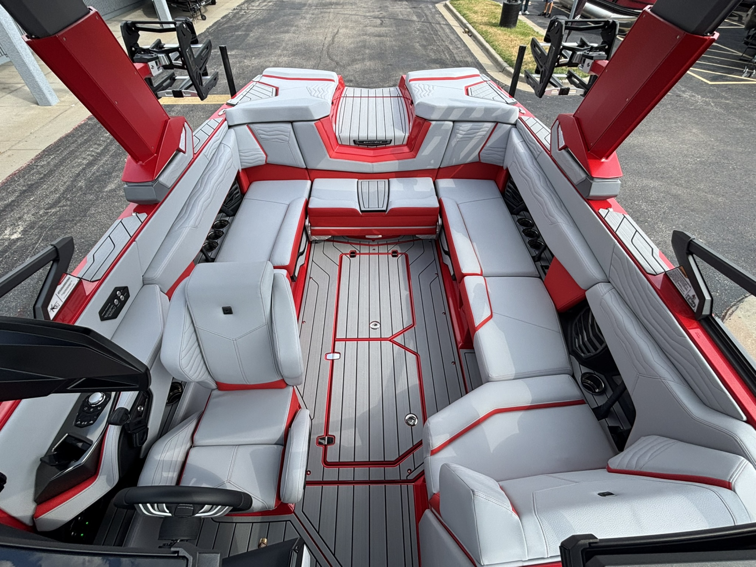 2027 Nautique Super Air Nautique G23