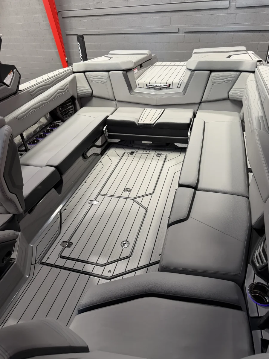 2027-nautique-g25-145807-image2.webp