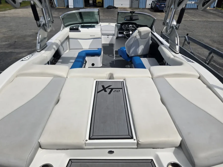 2019-mastercraft-xt20-145813-image12.webp