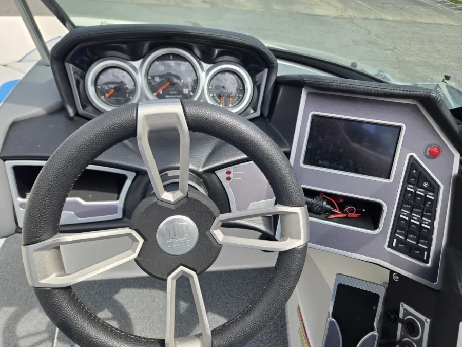 2019-mastercraft-xt20-145813-image13.webp