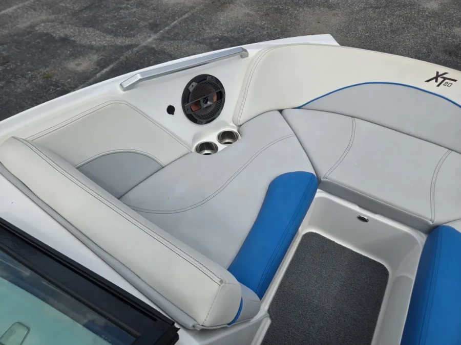 2019-mastercraft-xt20-145813-image7.webp