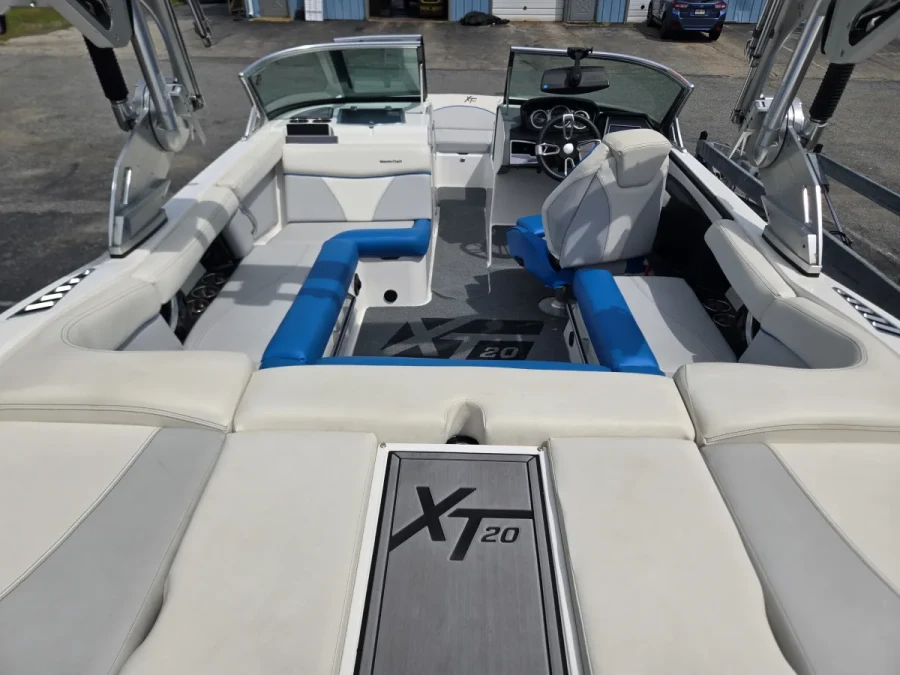 2019-mastercraft-xt20-145813-image9.webp