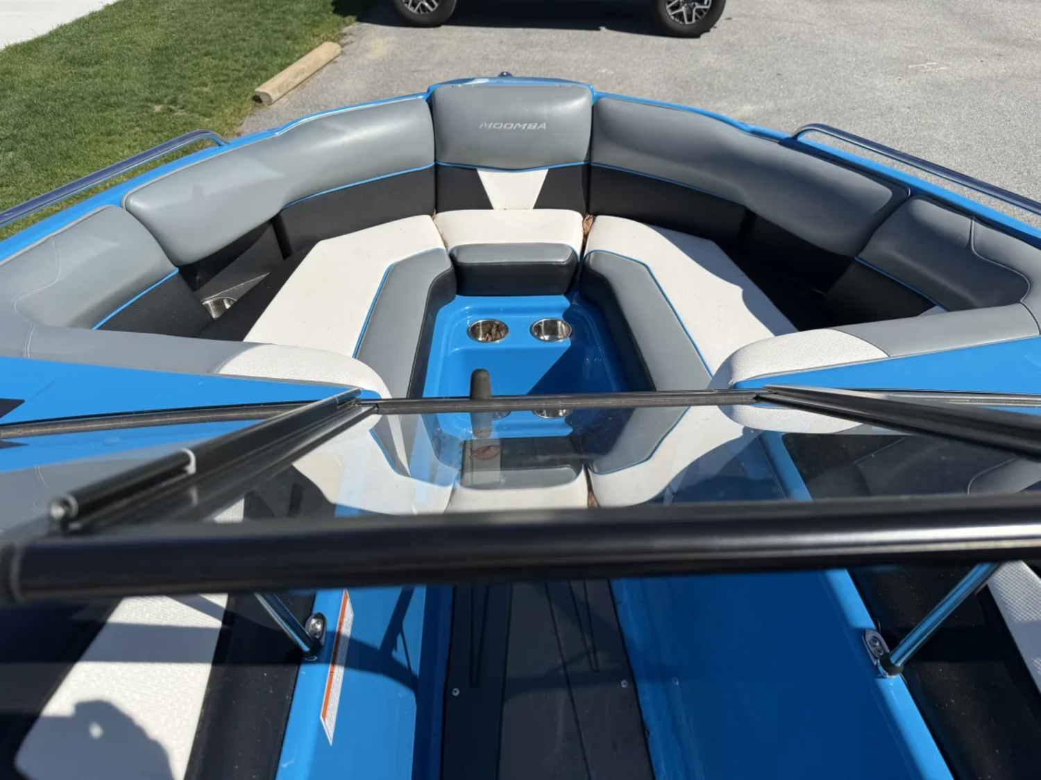 2017 20' Moomba Mondo