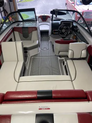 2012-nautique-super-air-nautique-210-145836-image9.webp