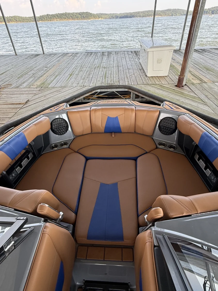 2023-malibu-wakesetter-24-mxz-145841-image7.webp
