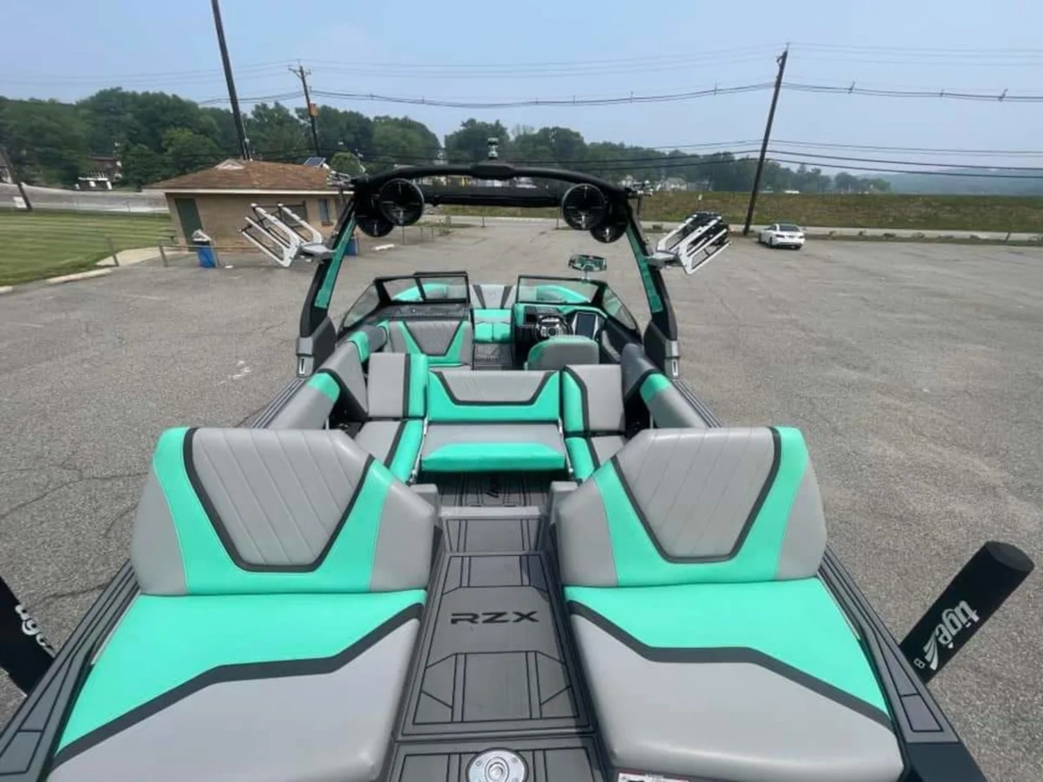 2021 Tige Boat 23RZX