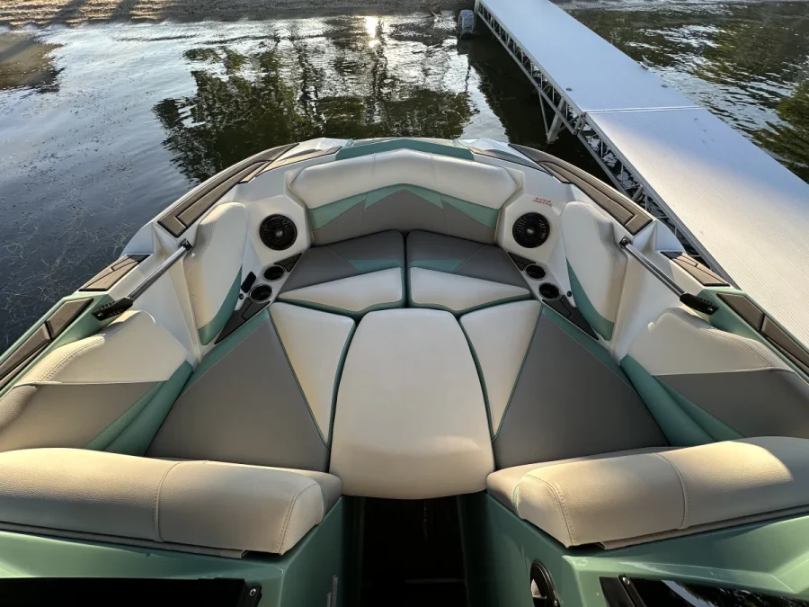 2019-centurion-fi23-145855-image4.webp