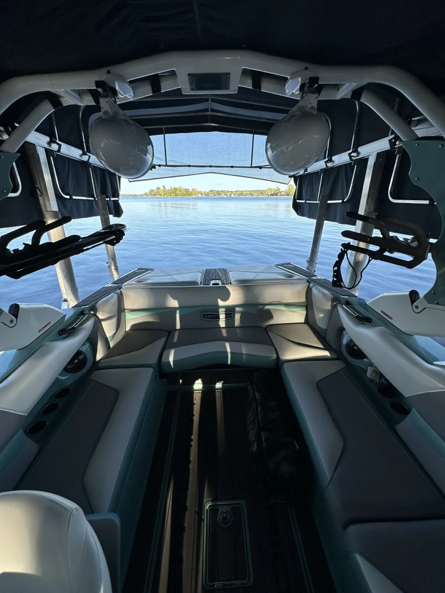 2019-centurion-fi23-145855-image8.webp