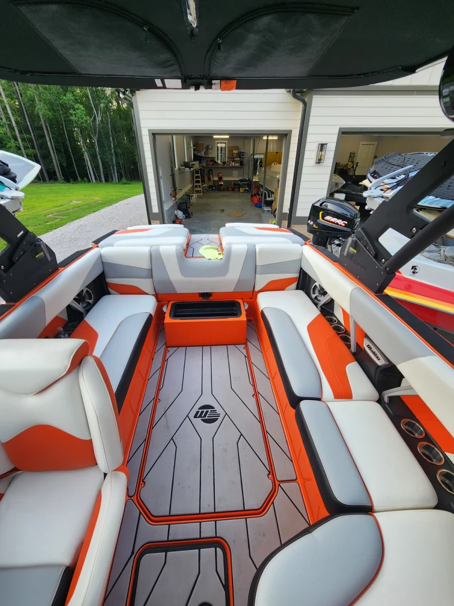2020-malibu-wakesetter-22-mxz-145867-image5.webp