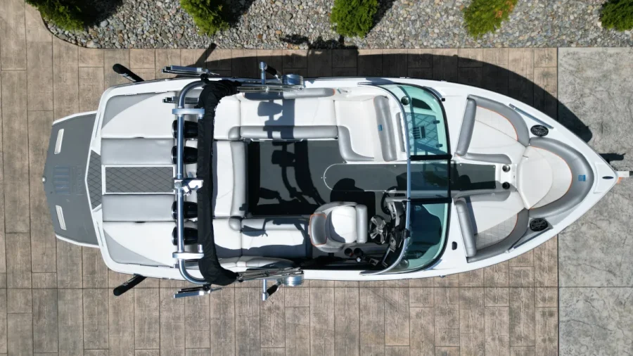 2015-mastercraft-x10-145870-image3.webp