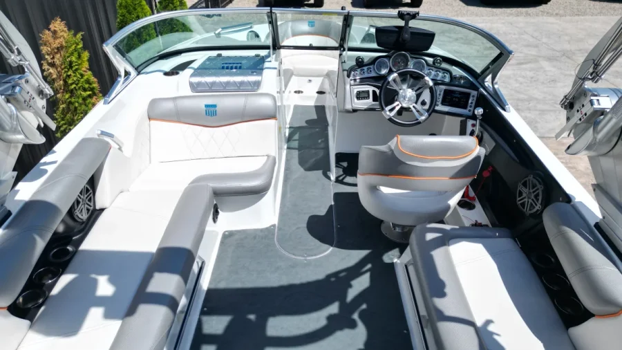 2015-mastercraft-x10-145870-image5.webp
