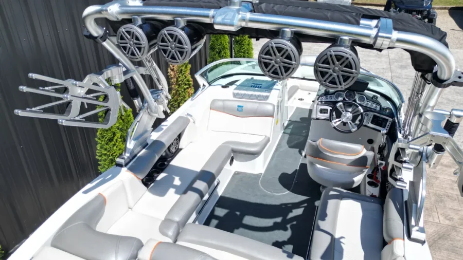 2015-mastercraft-x10-145870-image9.webp