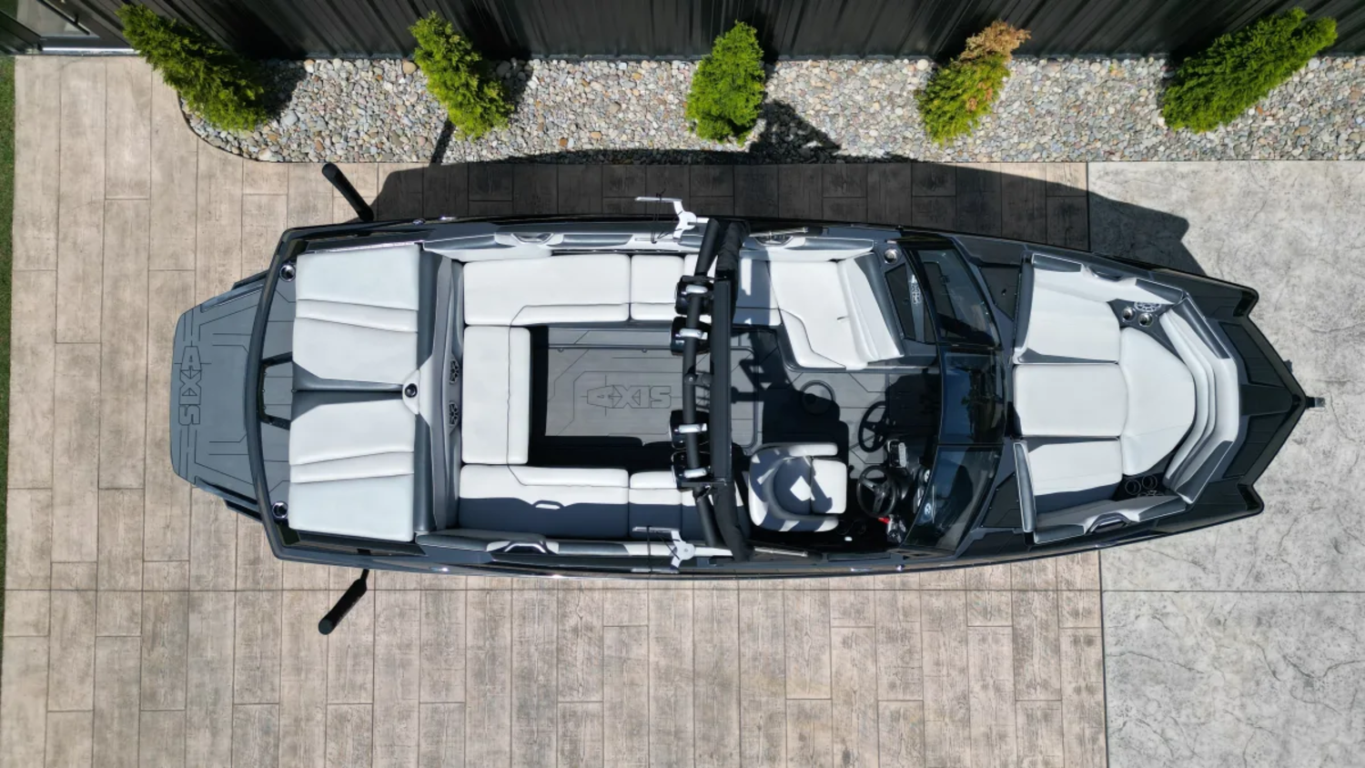 2018 Axis A24