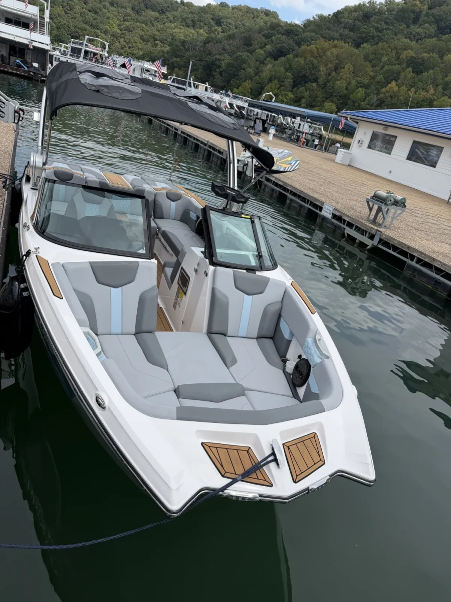2024-mastercraft-xt22-145873-image4.webp