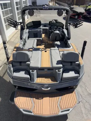 2022-mastercraft-xt22-145876-image13.webp