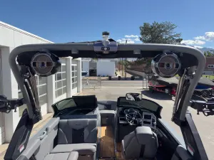 2022-mastercraft-xt22-145876-image14.webp