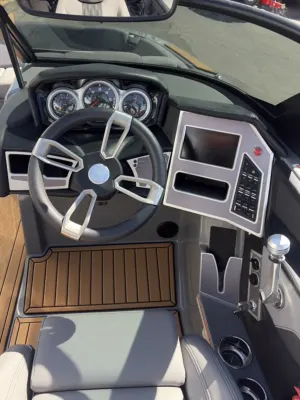 2022-mastercraft-xt22-145876-image15.webp