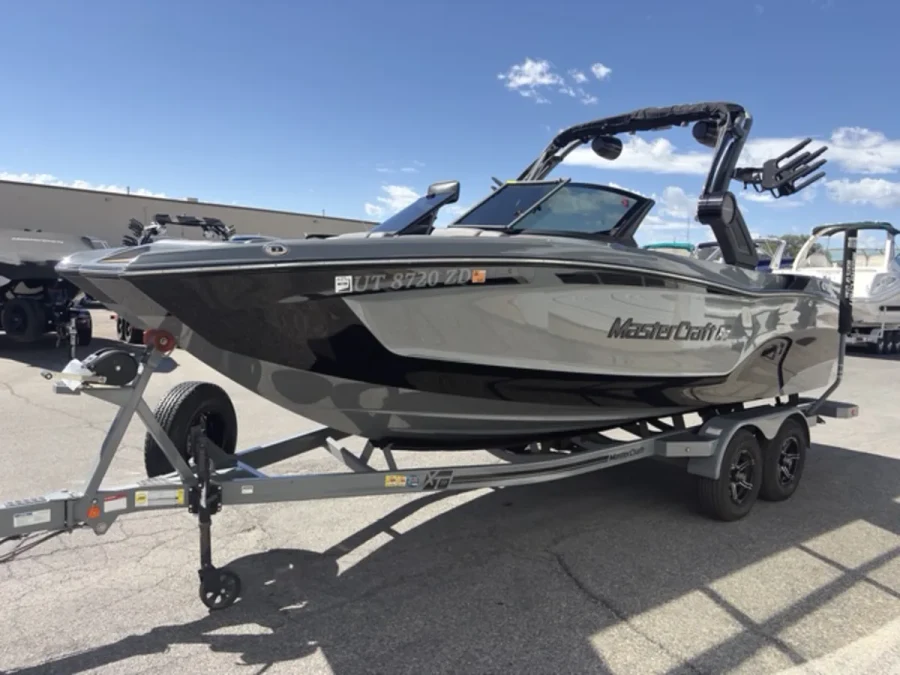 2022-mastercraft-xt22-145876-image3.webp
