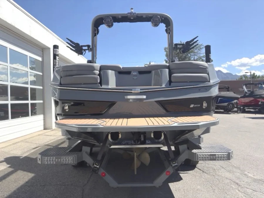 2022-mastercraft-xt22-145876-image4.webp