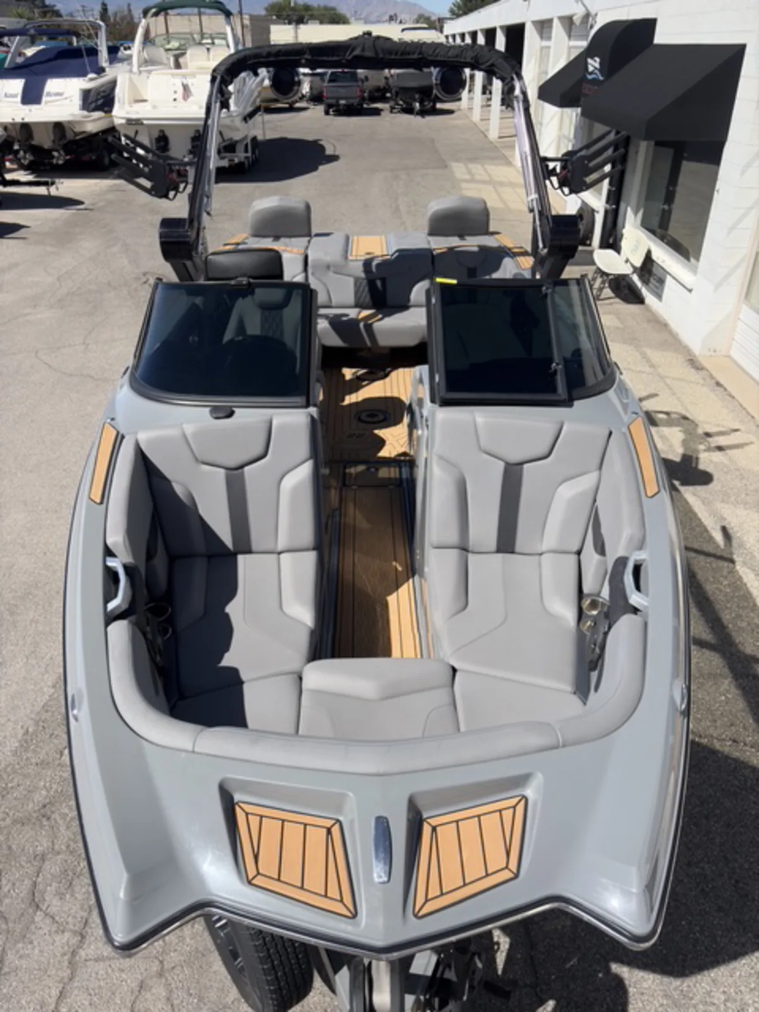 2022 22' MasterCraft XT22 Bowrider