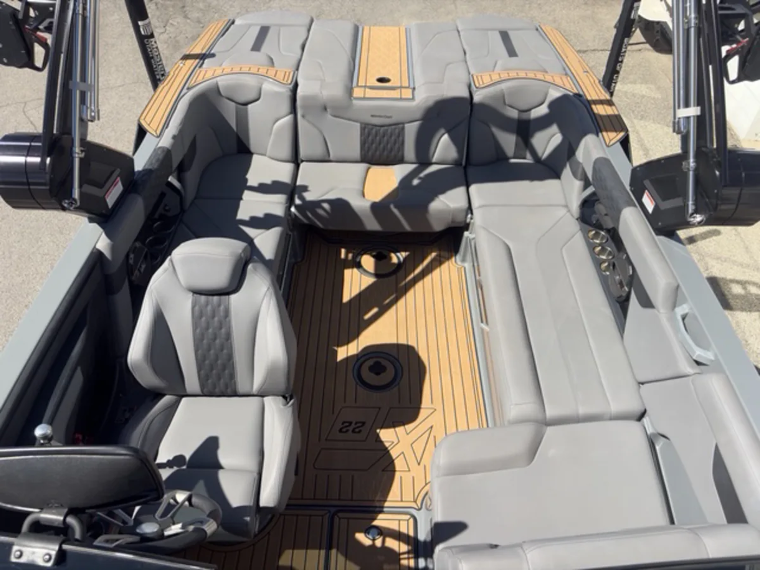 2022 22' MasterCraft XT22 Bowrider