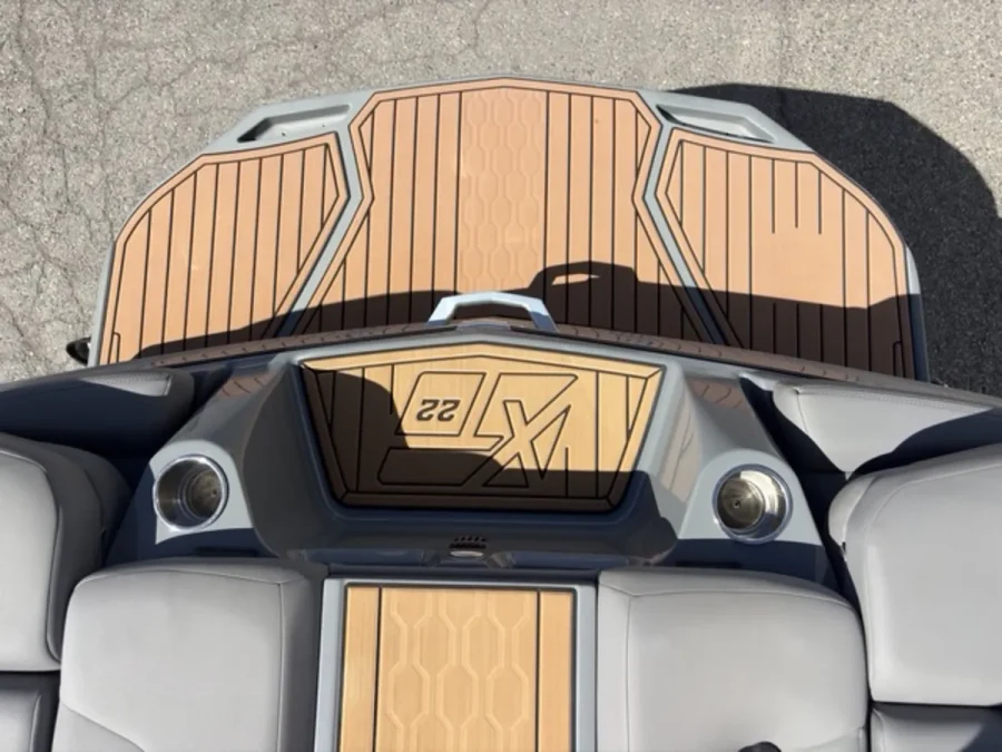 2022-mastercraft-xt22-145876-image7.webp