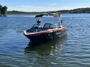 2015-mastercraft-x10-145901-image1.webp