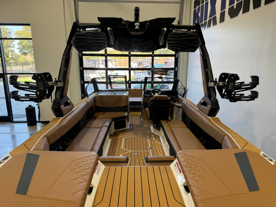 2027-nautique-s25-145777-image10