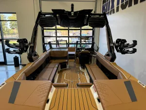 2027-nautique-s25-145777-image10