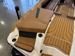2027-nautique-s25-145777-image13