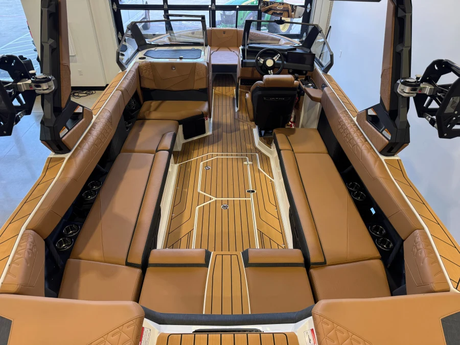 2027-nautique-s25-145777-image14