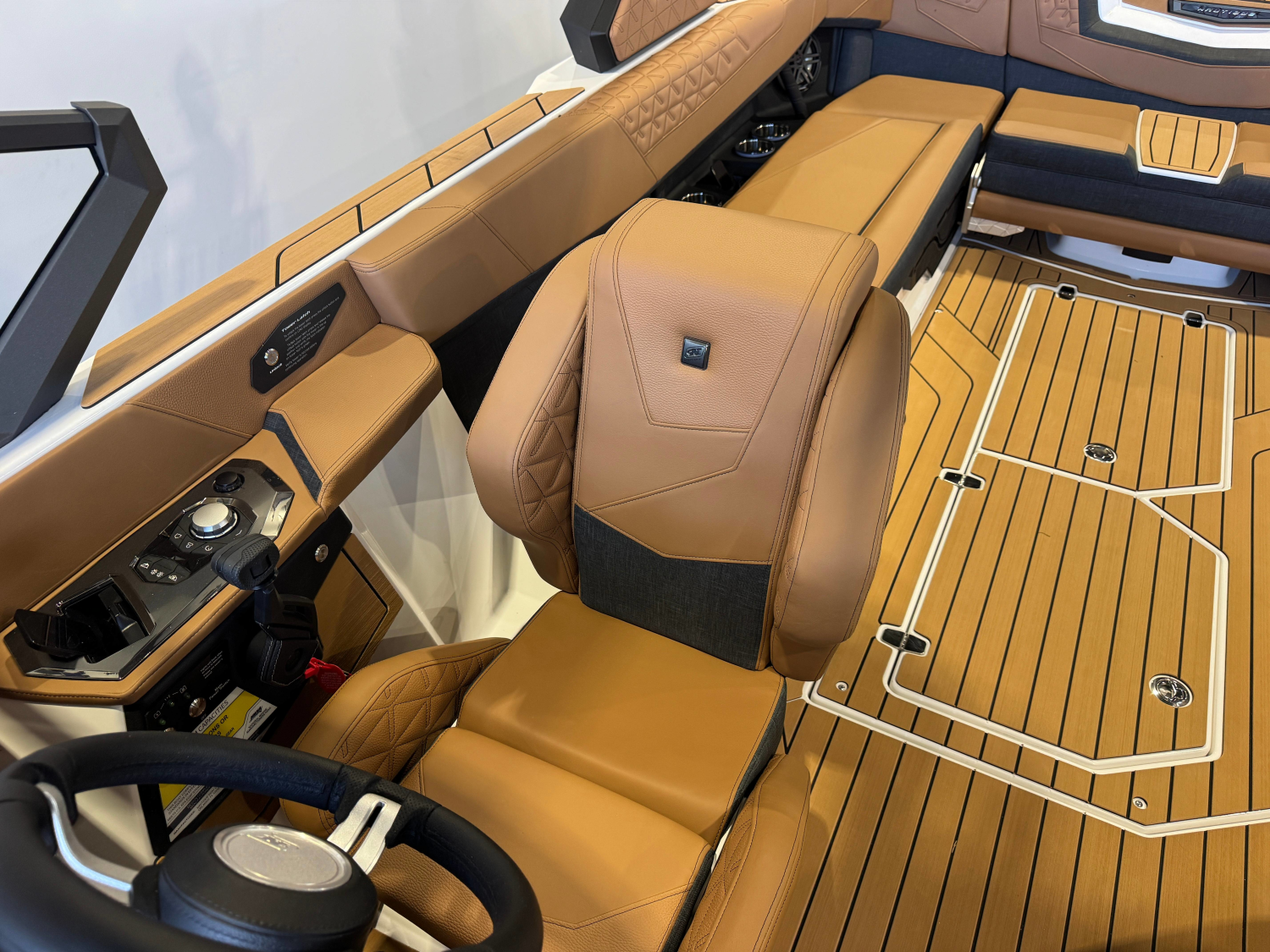 2027 Nautique Super Air Nautique S25