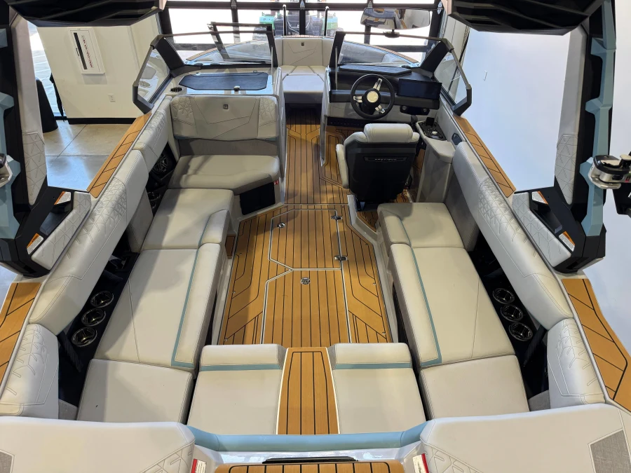 2027-nautique-s23-145778-image14