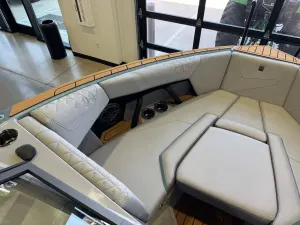 2027-nautique-s23-145778-image20