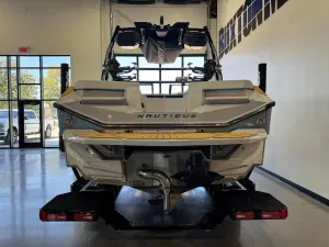 2027-nautique-s23-145778-image6