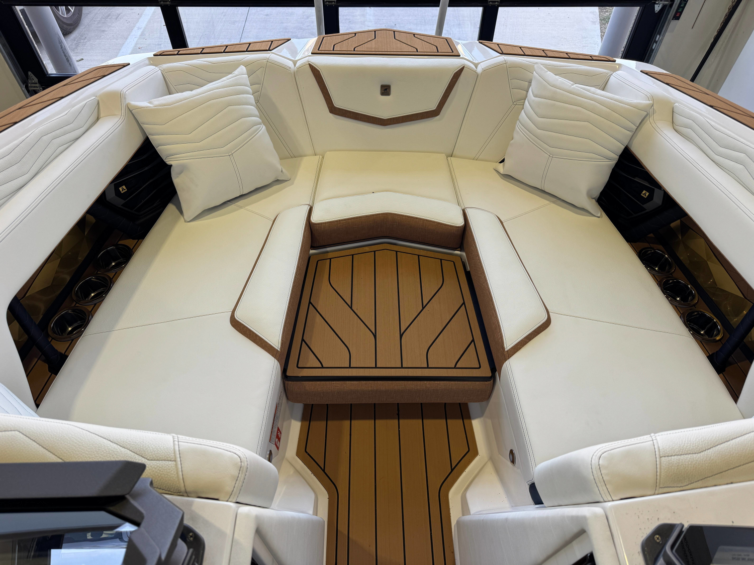 2027 Nautique Super Air Nautique G23