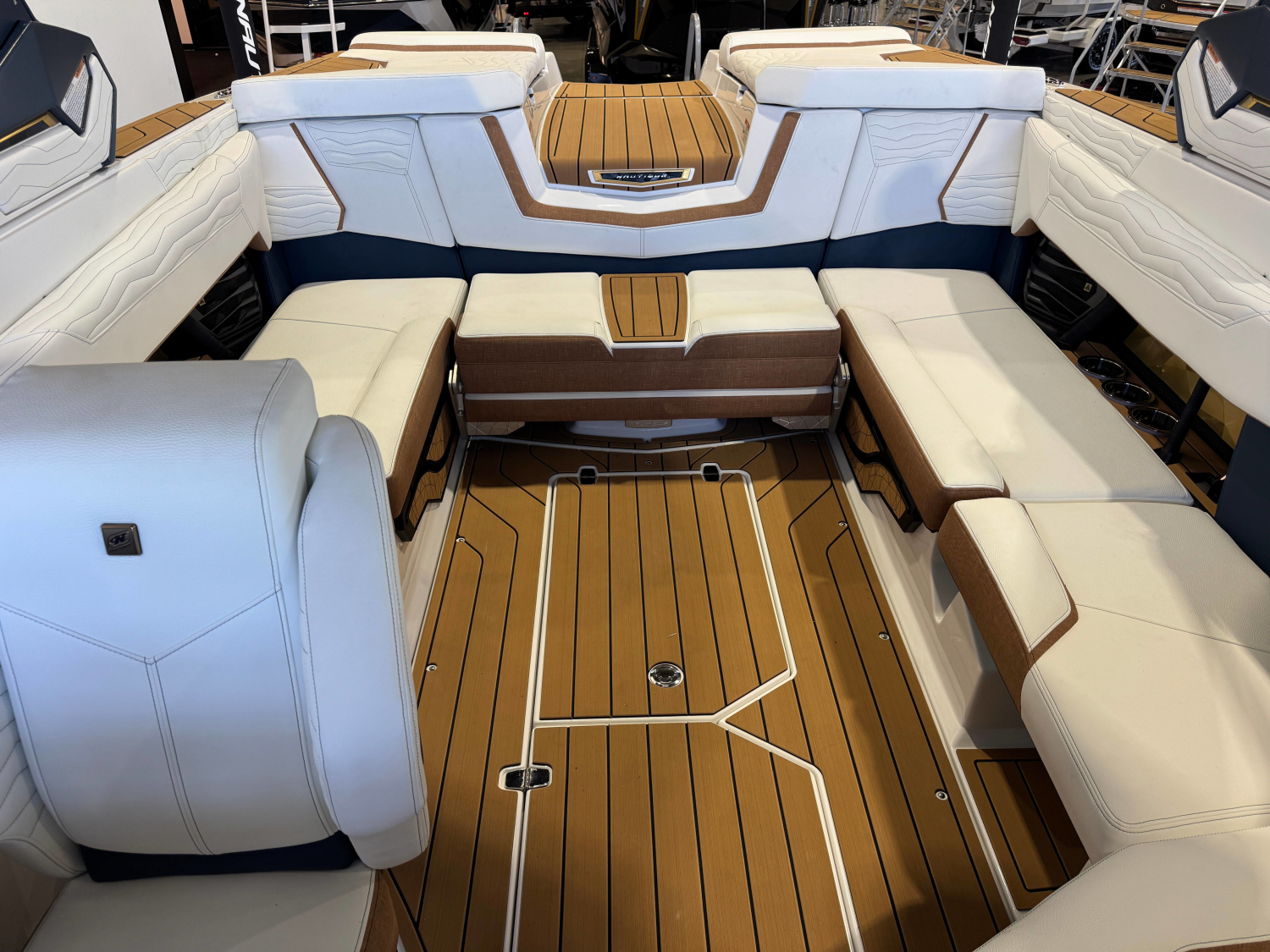2027 Nautique Super Air Nautique G23