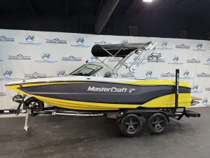 2021-mastercraft-xt20-145905-image1