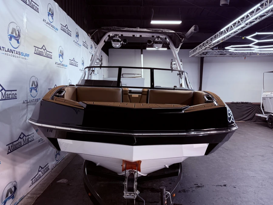 2027-moomba-max-145906-image8