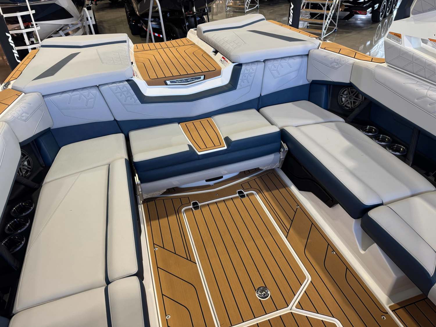 2027 Nautique Super Air Nautique S23