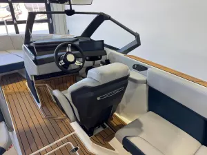 2027-nautique-s23-145909-image24