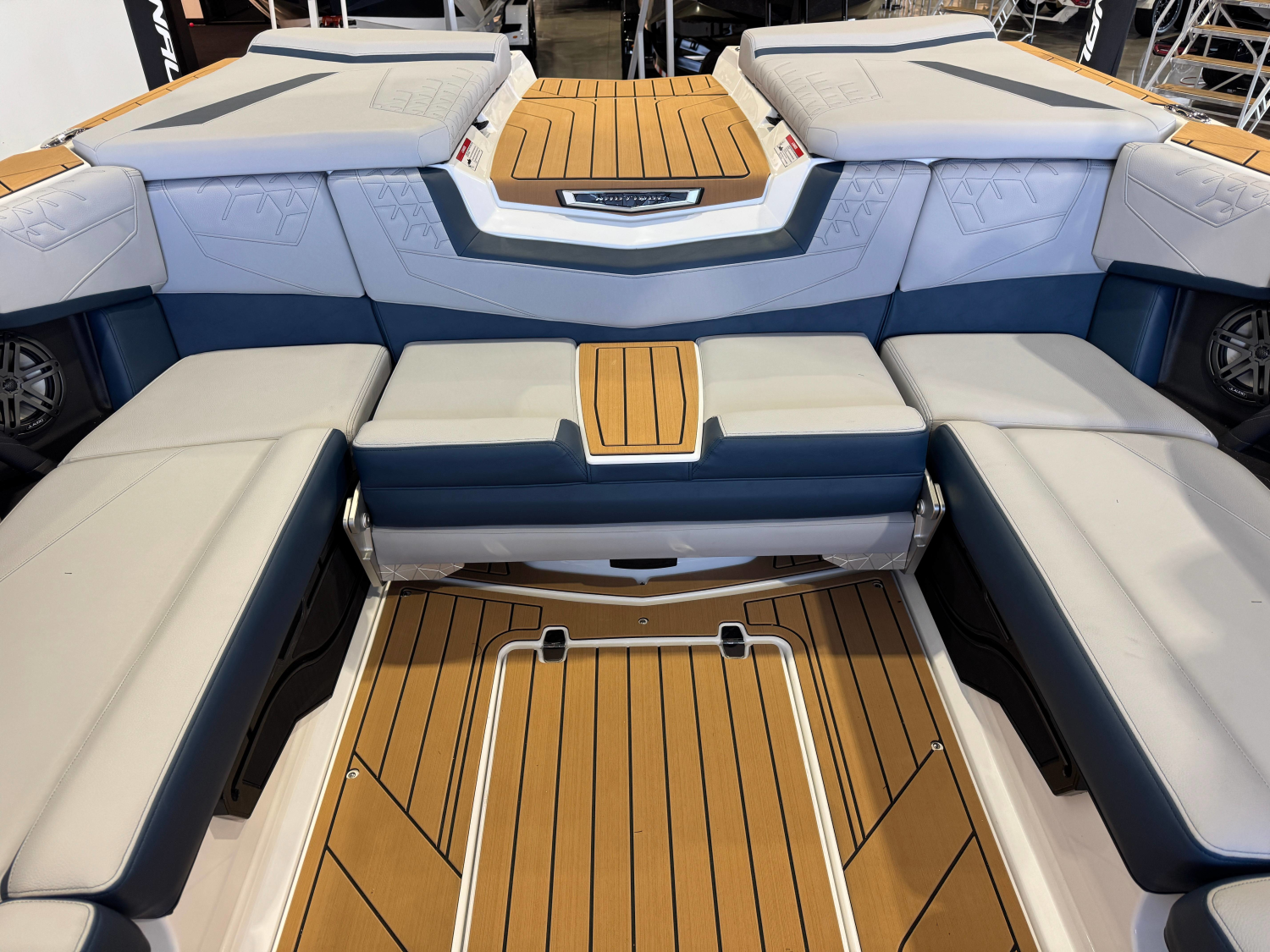 2027 Nautique Super Air Nautique S23