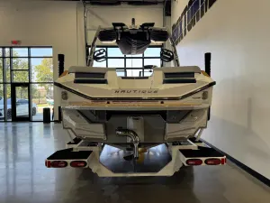 2027-nautique-s23-145909-image6
