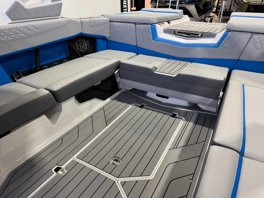 2027-nautique-s23-145910-image15