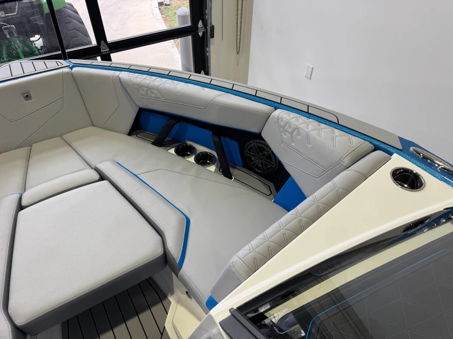 2027-nautique-s23-145910-image18