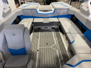 2027-nautique-s23-145910-image22