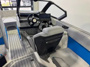 2027-nautique-s23-145910-image24